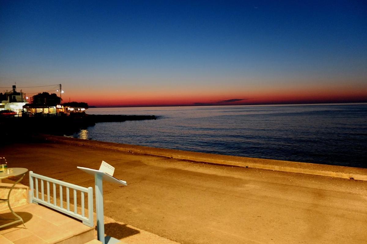 Socrates Apartmens & Restaurant Milatos Bagian luar foto