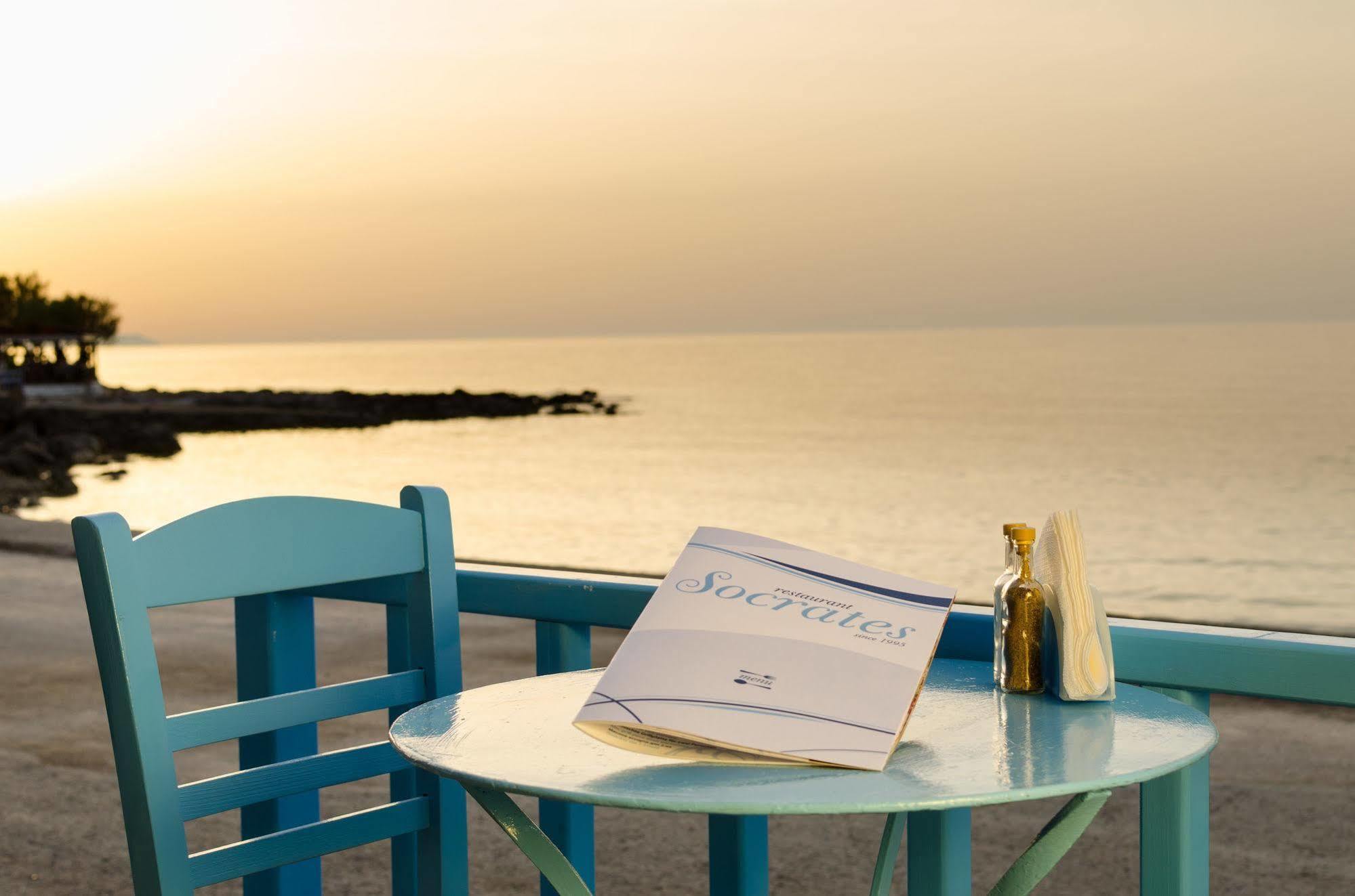 Socrates Apartmens & Restaurant Milatos Bagian luar foto