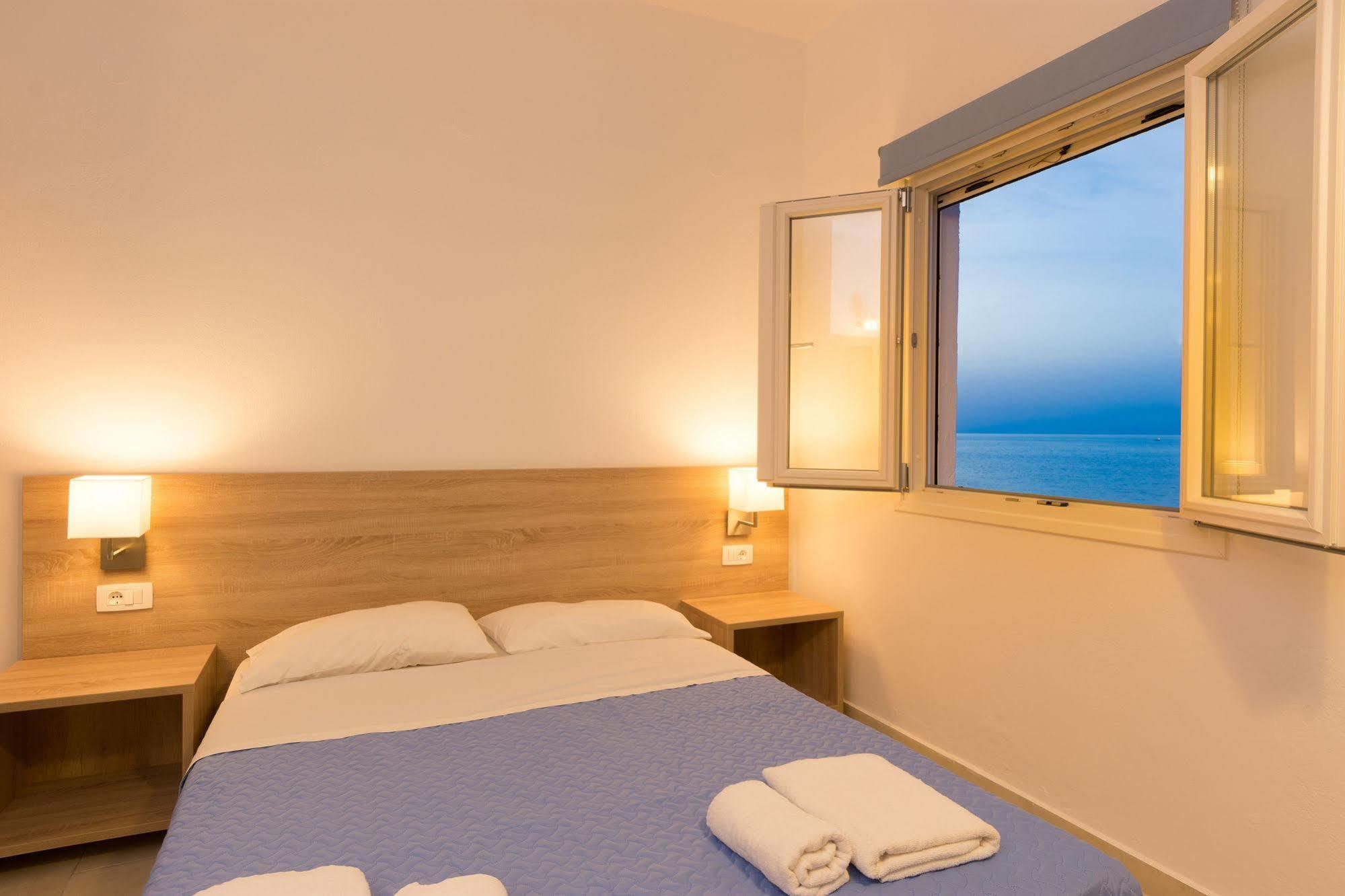 Socrates Apartmens & Restaurant Milatos Bagian luar foto